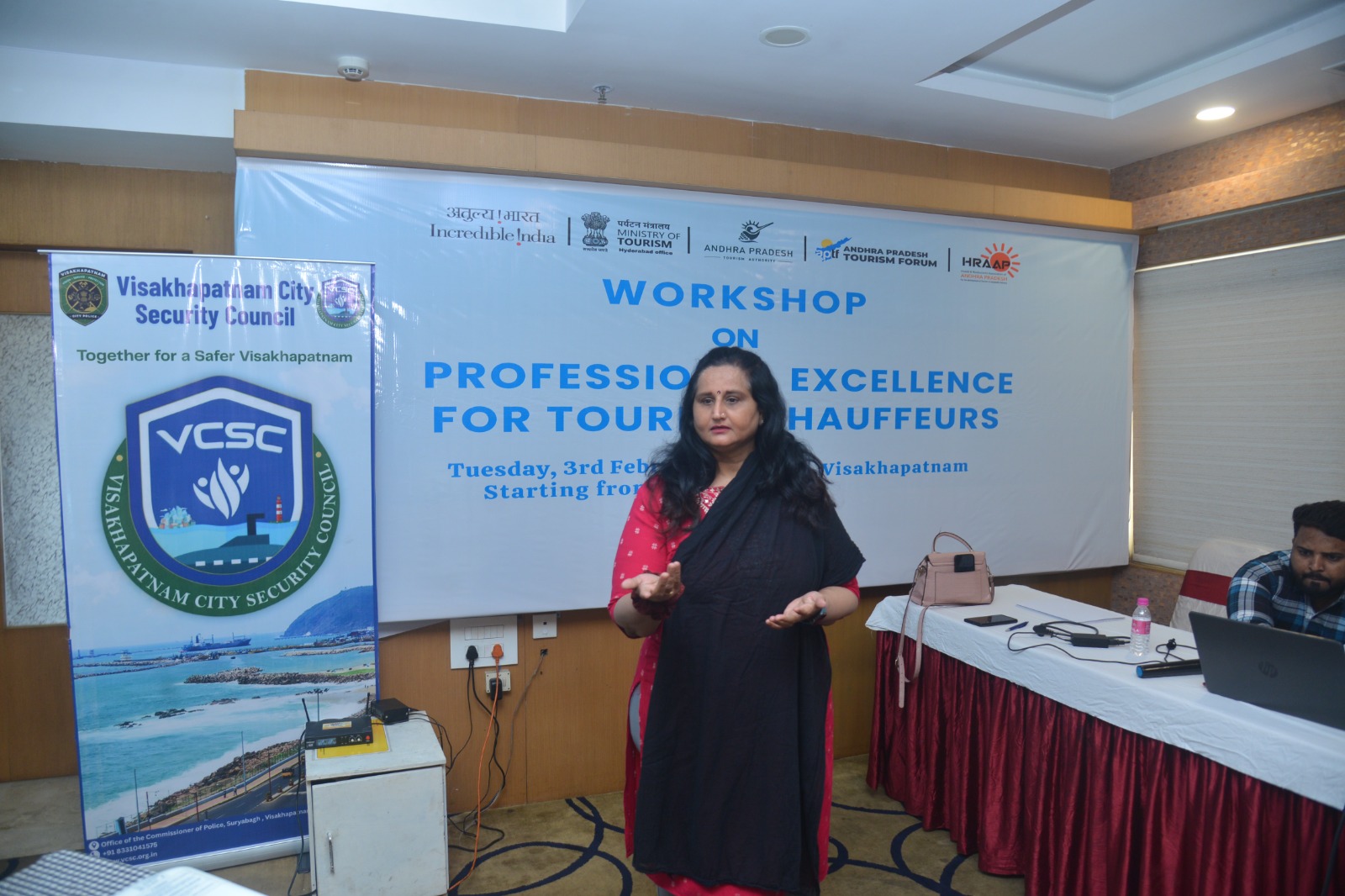 Mrs. Seema Sikri conducting the session